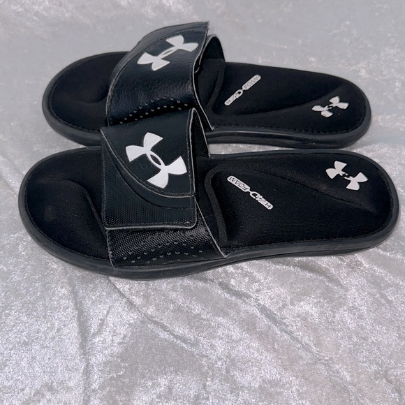Under Armour slides - Picture 3 of 7